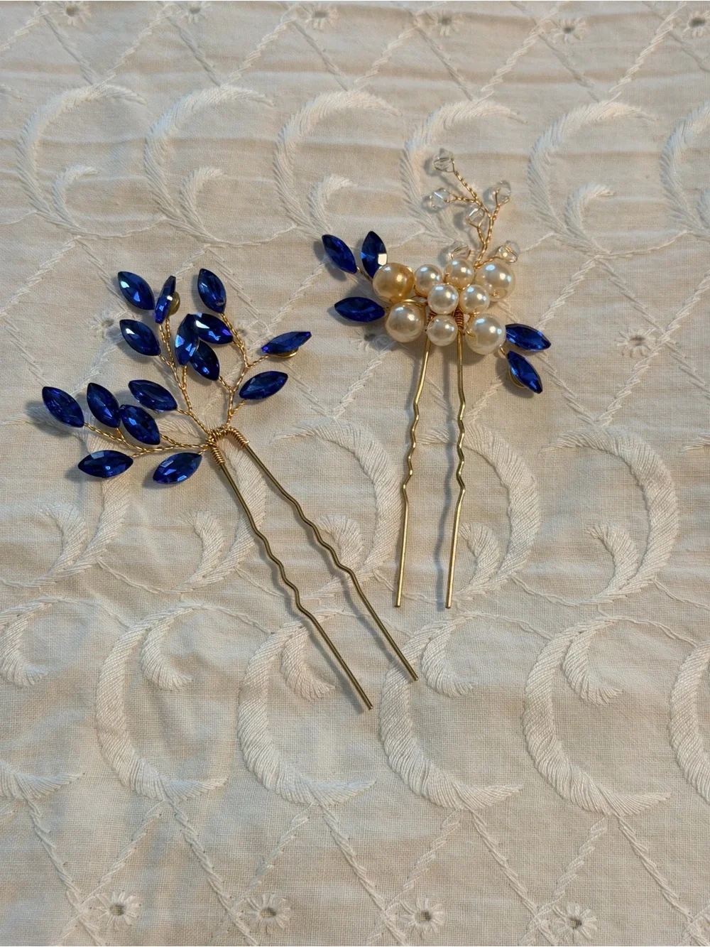 Set of 2 Blue and Pearl hair pins
